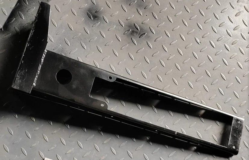 «Кронштейн креп. фонаря стоп сигнала R 3716030-89A» – №1