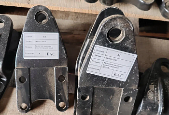 «Кронштейн раздатки передний L FAW 6х6 1801031-55R/A» – №1