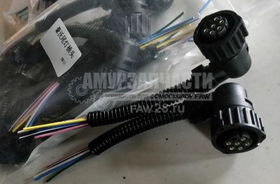 «Фишка фонаря стоп сигналов J6 (6 контактов) J6» – №1
