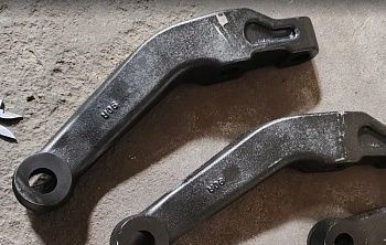 «Сошка (рычаг) рулевая продольной тяги (верхняя) FAW J6 3001034-90R» – №1