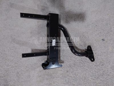 «Кронштейн подножки R FAW J7 5103060-2000/E» – №1