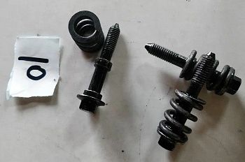 «Болт креп. крышки клапанов с пружиной CA6DM 1003061-81D 1003066-81D» – №1