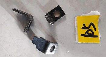 «Стопор гайки среднего моста 2502182-A0E» – №1