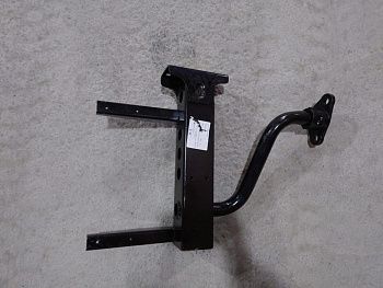 «Кронштейн подножки L Faw J7 5103055-2000/E» – №1