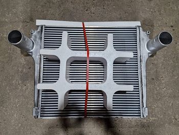«Радиатор интеркуллера Faw J6 CA6DL (евро 4/5) 1119010-92R/B (70U)» – №1
