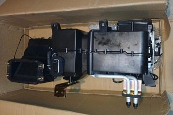 «Корпус отопителя салона в сборе FAW J6 8100015-B27-C00/A» – №1