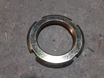 «Гайка проходного вала J6 AOE CQ39160» – №1