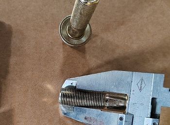 «Болт J6P 3250, 3310, 6x6. Q1851660T» – №1