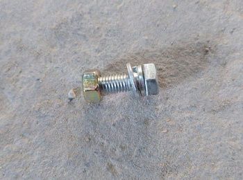 «Болт крепления возд.фильтра J6 CQ1461030 » – №1