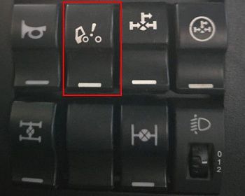 «Клавиша подъема кабины J6 3818045-B27/B» – №1