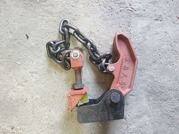 «Крюк борта задний FAW J6 2019-21 г (красный)» – №1