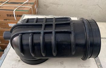 «Патрубок воздухозаборника Г-образный FAW J6 1109352A74U/A ОЕМ» – №1