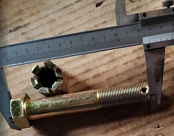 «Болт крепления раздатки FAW J6 6x6 1801044-400/A + CQ38120» – №1