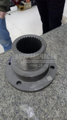 «Фланец КПП  (средний) JS220-1707159-1 (A)» – №1